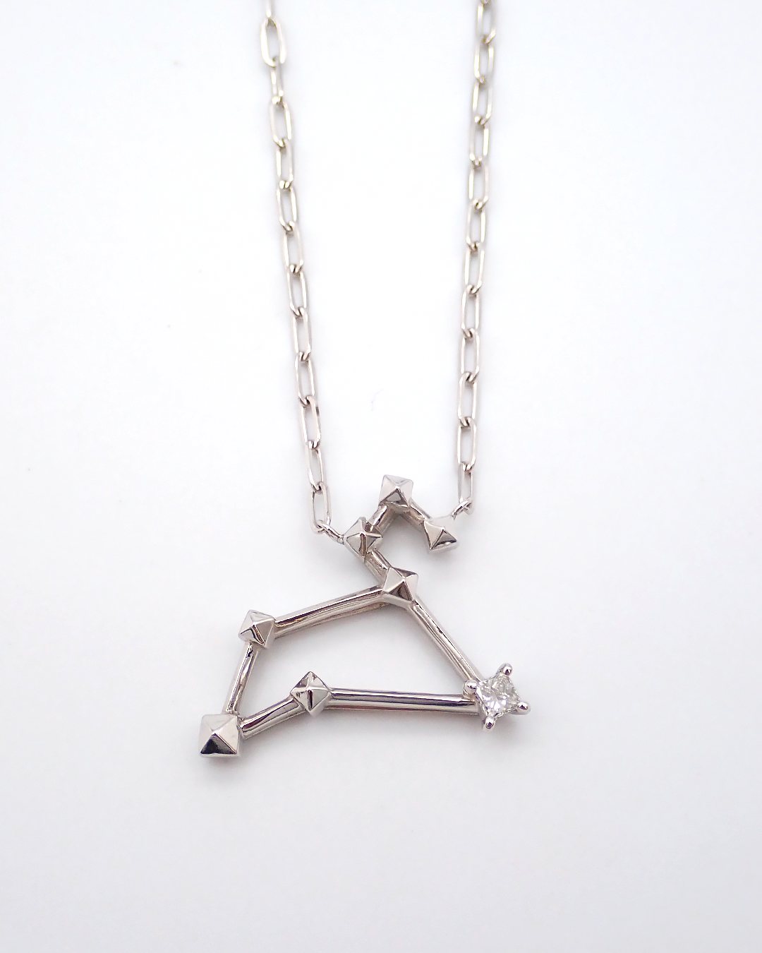 TOBExx | K18 獅子座 ペンダント ネックレス 天然ダイヤモンド TOBExx | K18 獅子座 ペンダント ネックレス 天然ダイヤモンド