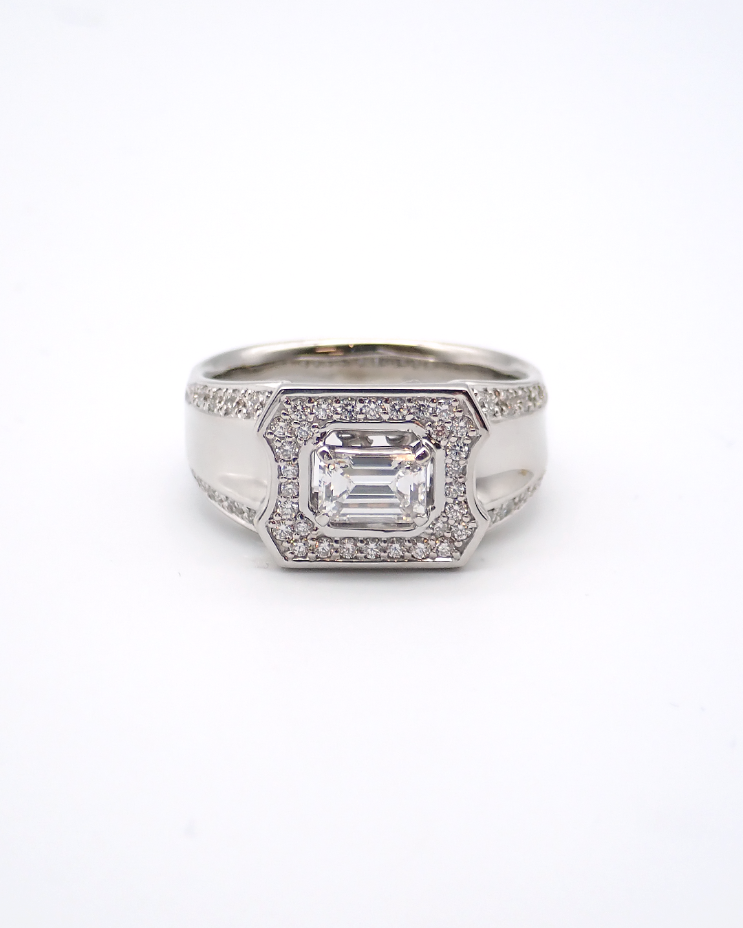 Emerald Cut Diamondリング2