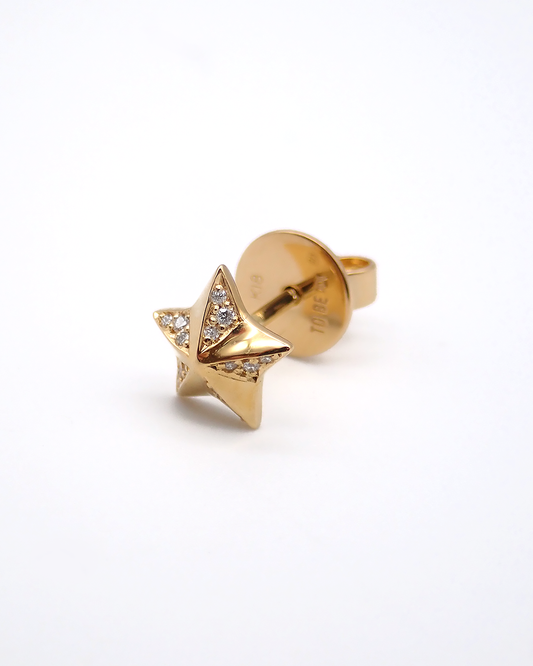 Pierce / Asymmetry Star Studs Diamond K18YG